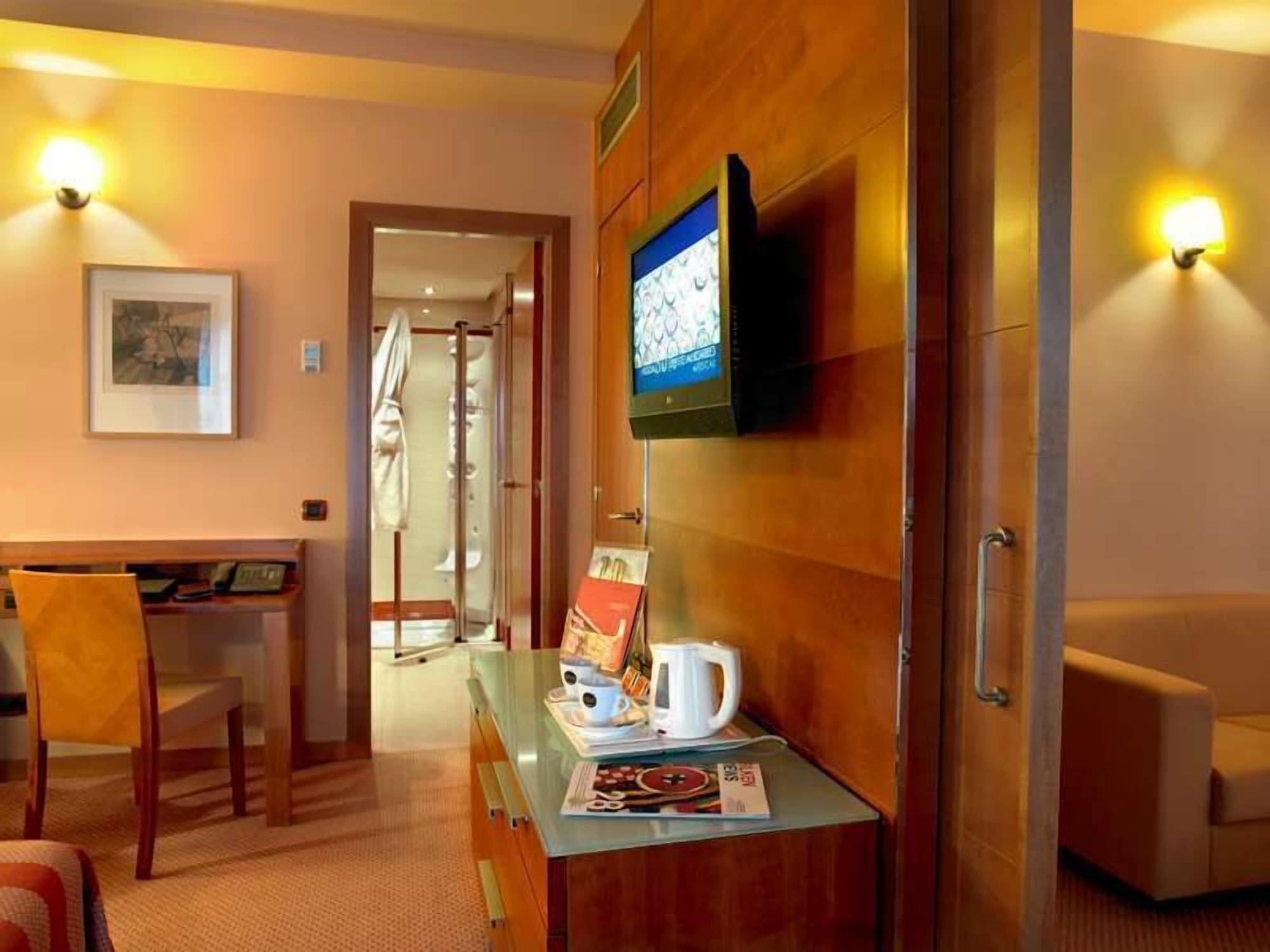 Hotel Silken Monumental Naranco Oviedo Zewnętrze zdjęcie
