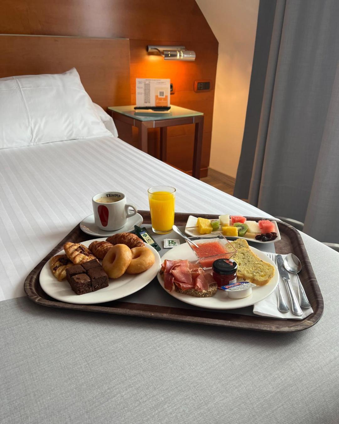 Hotel Silken Monumental Naranco Oviedo Zewnętrze zdjęcie