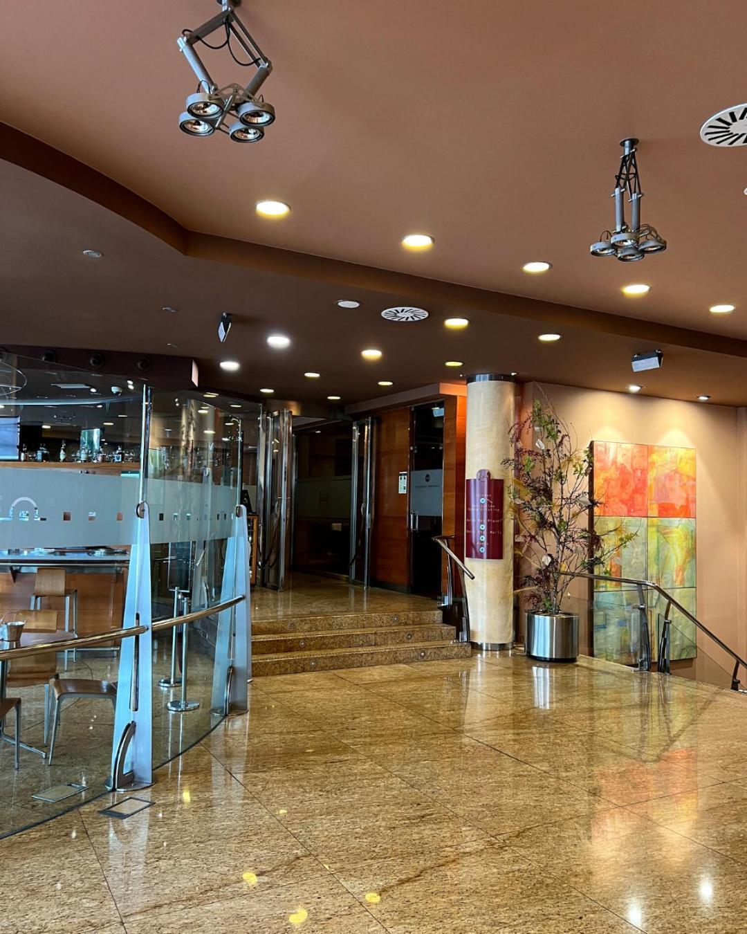 Hotel Silken Monumental Naranco Oviedo Zewnętrze zdjęcie